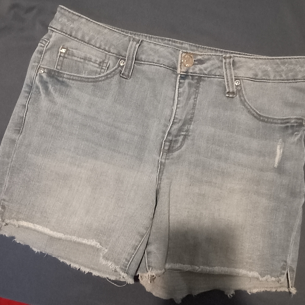 Stylish Distressed Denim Shorts
